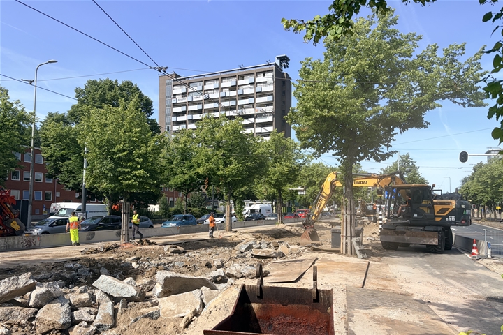 Waarom halte Surinameplein deze zomer op de schop gaat