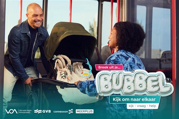 Breek uit je Bubbel - kinderwagen in de bus
