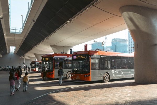 Feestelijke ingebruikname buslijn 49 tussen IJburg en Weesp